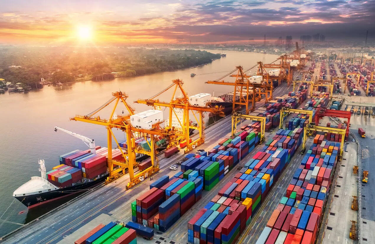 Adani Vizhinjam Port, IDBI Bank, and the Department of Economic Affairs signed.