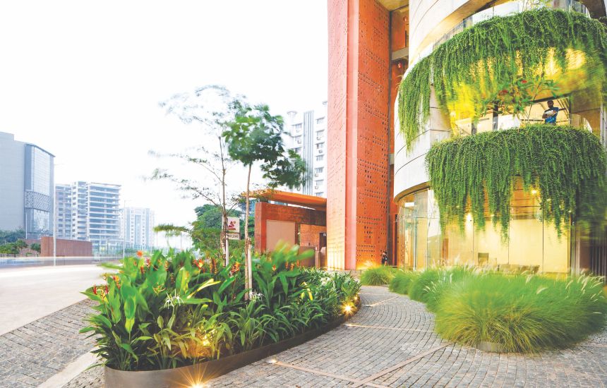 Sangini House, Surat – Heritage-Inspired Modern Office Building with Sustainable Design and Daylight-Filled Interiors
