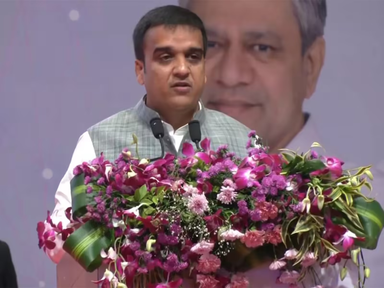 Gujarat’s INOX Solar and Wind Facilities to Generate 2,000 Jobs, Strengthen Energy Security